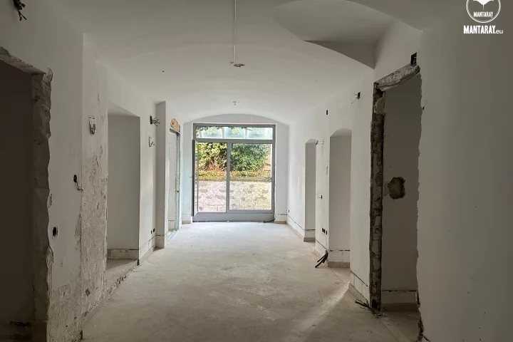 Ärzte-Zentrum zum Sanieren in Frequenzlage, Bild 1